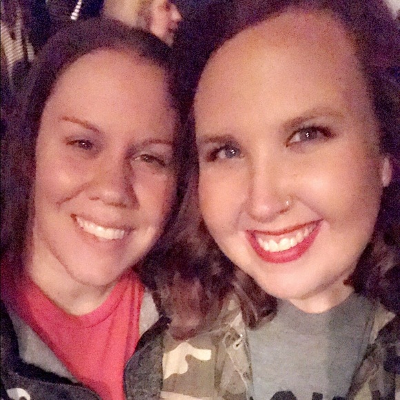 Meet your Posher, Katie - Picture 4 of 5